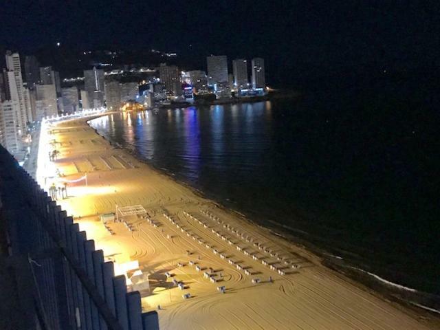 Benidorm 1ª línea playa Levante, garage, wifi, climatización Exterior foto